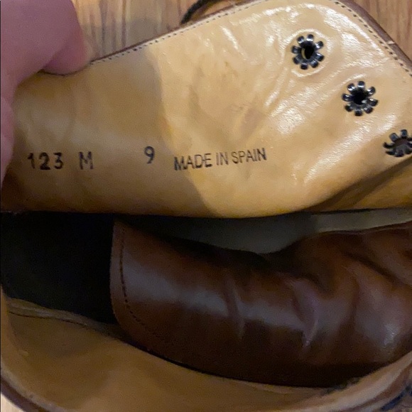 Handmade Spanish Leather Cap Toe Chukka Boots - Picture 6 of 7